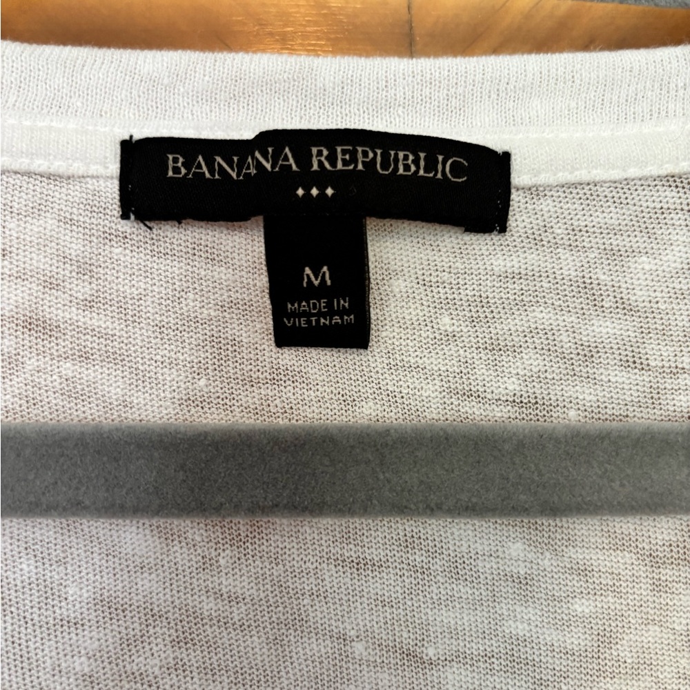 Banana Republic White V-Neck Short Sleeve Top - Picture 3 of 3